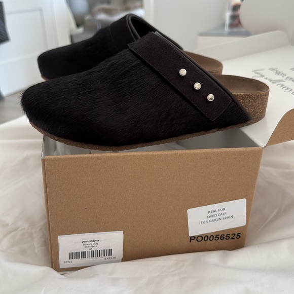 Jenni Kayne Bowery clog.  Chocolate fur. - Picture 3 of 3